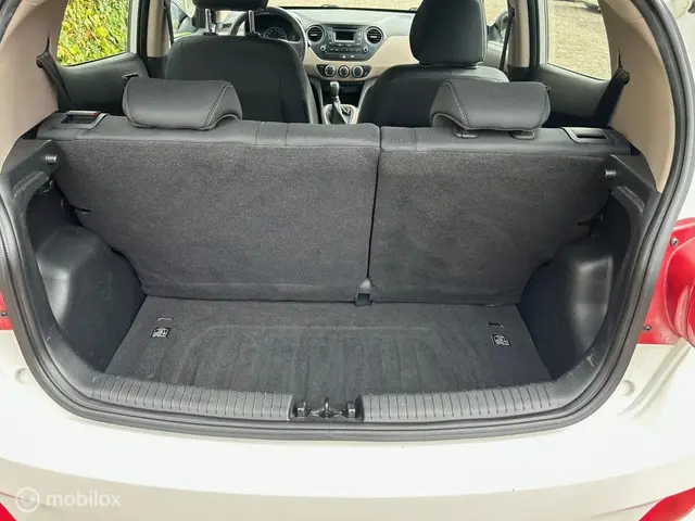 Hyundai i10 1.0i i-Drive 2016 Benzine 6