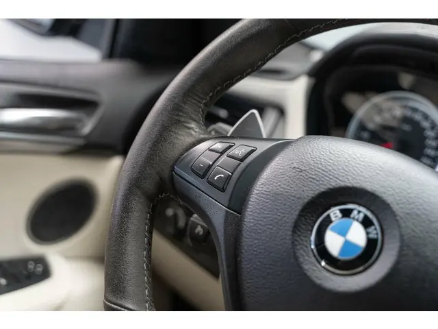BMW X5 4.4i M 556 PK Akrapovic Full Option 2012 Benzine 31