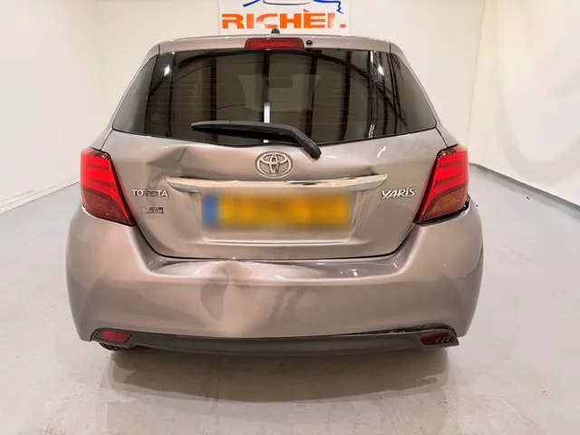 Toyota Yaris HB 1,0 VVT-i Aspiration Clima 2015 Benzine 5