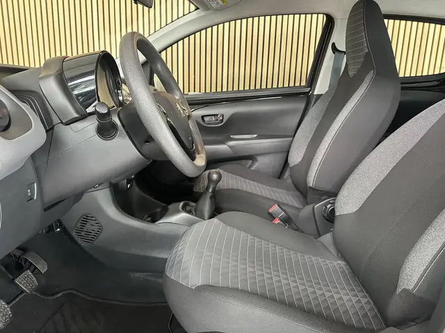Peugeot 108 1.0 e-VTi Active 2022 Benzine 5