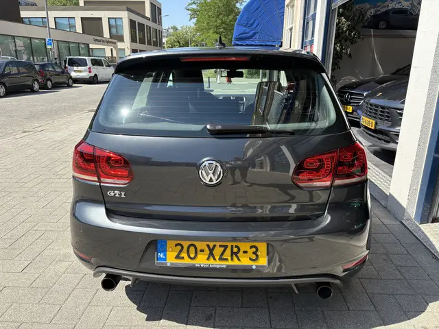 Volkswagen Golf 2.0 GTI 2012 Benzine 4