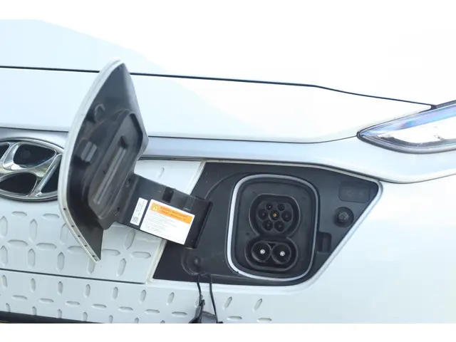 Hyundai Kona EV COMFORT 64 KWH 2020 Elektrisch 38