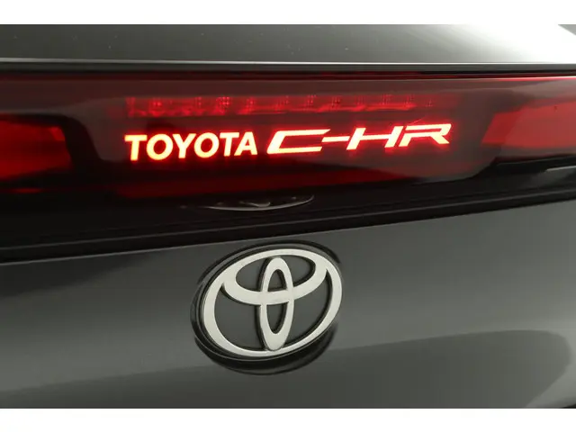 Toyota C-HR 1.8 Hybrid 140 Dynamic 2024 Hybride Benzine 40