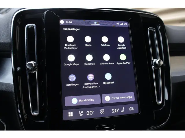 Volvo XC40 B4 Plus Dark 2025 Benzine 44