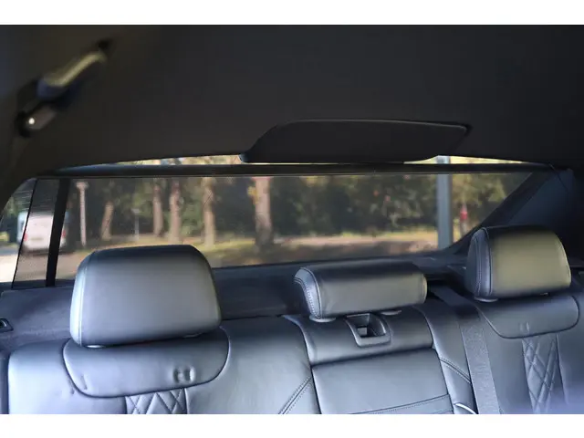 BMW 5 Serie M550i xDrive Executive 2018 Benzine 26