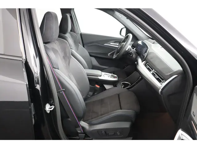 BMW X1 xDrive23i 2026 Benzine 18