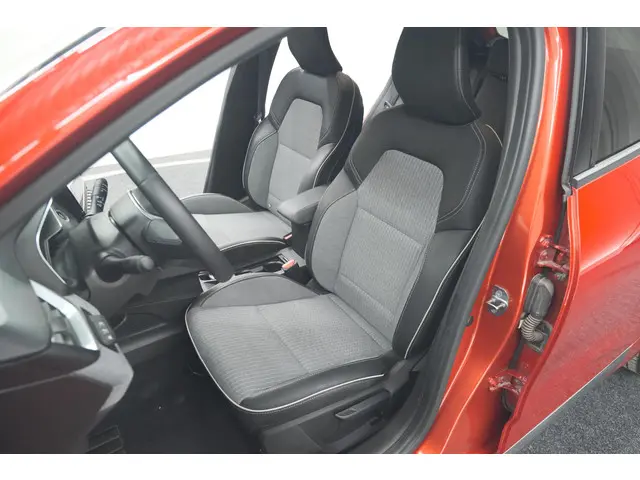 Renault Clio TCe 90 GPF techno 2024 Benzine 26