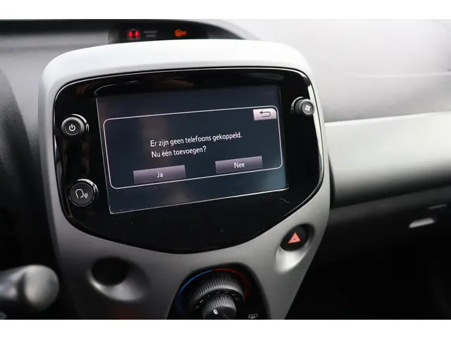 Toyota Aygo 1.0 VVT-i x-play Apple carplay, 2020 Benzine 22