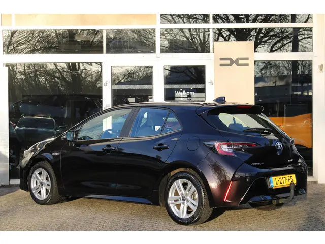 Toyota Corolla 1.8 Hybrid Active 2021 Hybride Benzine 6