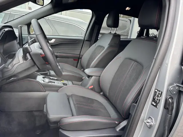 Ford Kuga 2.5 PHEV ST-Line X 2026 Hybride Benzine 27