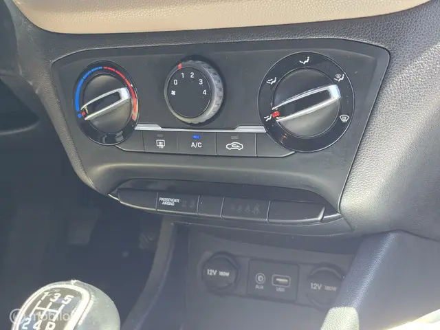 Hyundai i20 1.2 HPi-MotionPremium✅️Apk✅️Airco✅️ 2015 Benzine 18
