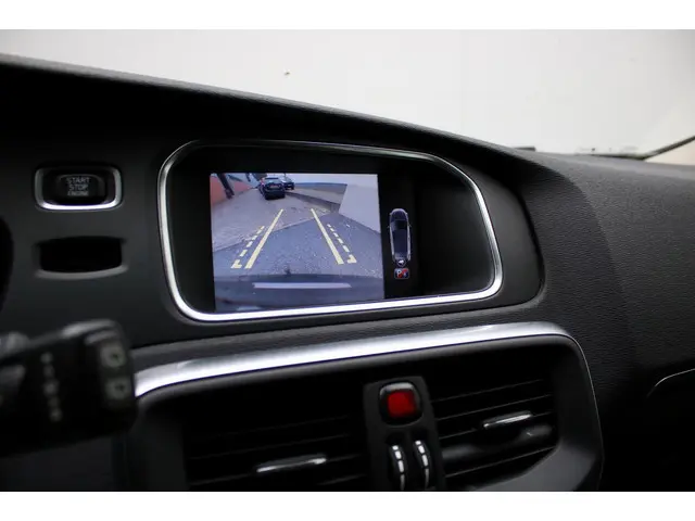 Volvo V40 1.6 D2 Momentum | 2013 | 2013 Diesel 17