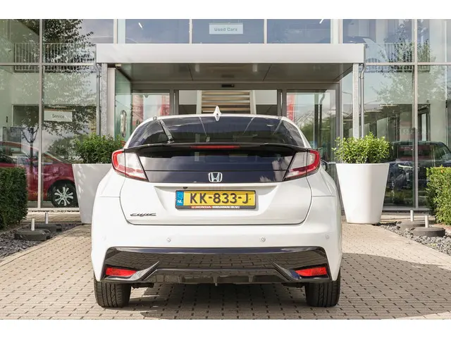 Honda Civic 1.8i VTEC ELEGANCE - SPORT 2016 Benzine 47