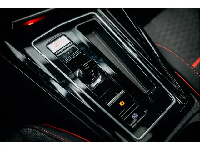Volkswagen Golf 2.0 TSI GTI Clubsport 2024 Benzine 25
