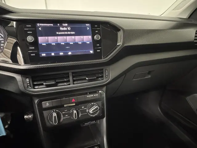 Volkswagen T-Cross 1.0 TSI Life 2020 Benzine 27