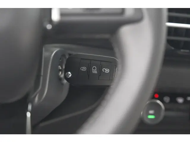 Citroën C4 Hybrid 136 e-DCS6 Max 2025 Hybride Benzine 32