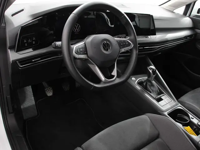 Volkswagen Golf 1.5 TSI 150pk Style 2021 Benzine 7