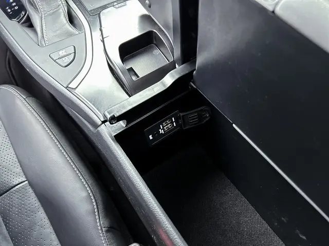 Lexus UX 250h Luxury Line 2019 Hybride Benzine 39