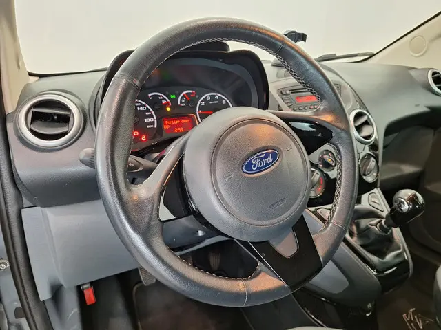 Ford Ka 1.2 Titanium X start/stop 2015 Benzine 19