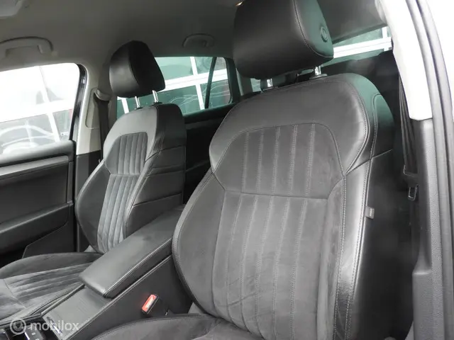 Škoda Superb Combi 1.8 TSI Business 2016 Benzine 14