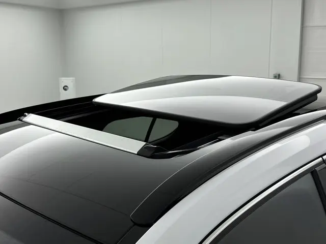 Lexus UX 250h F Sport Line 2024 Hybride Benzine 34
