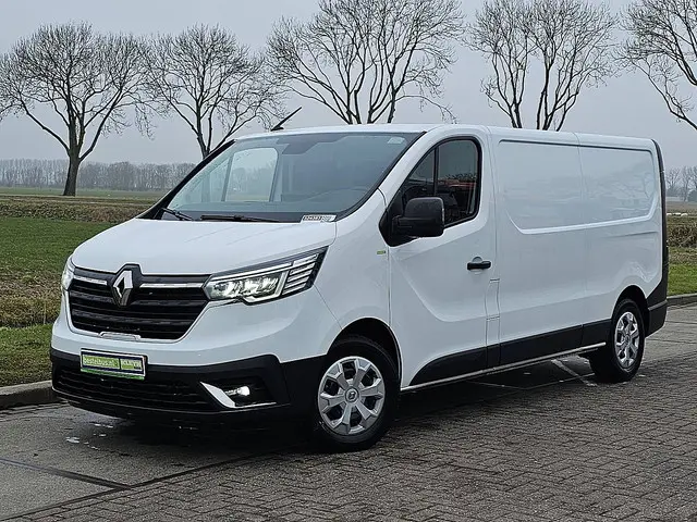 Renault Trafic 2.0 DCI 2023 Diesel 2