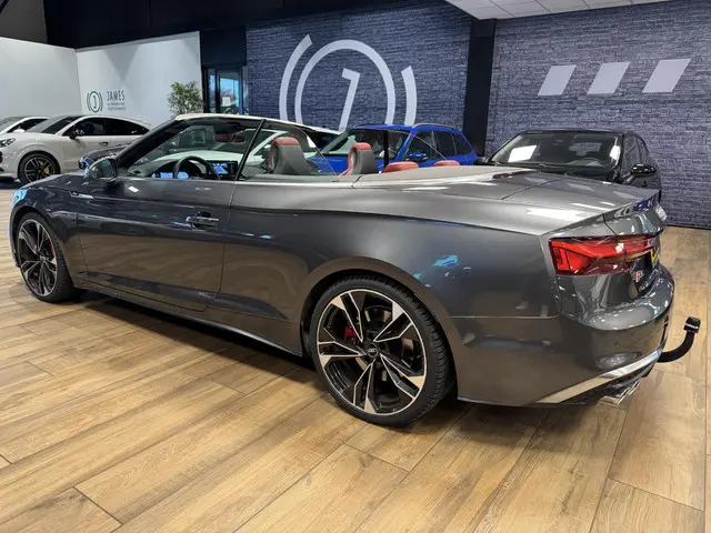 Audi S5 3