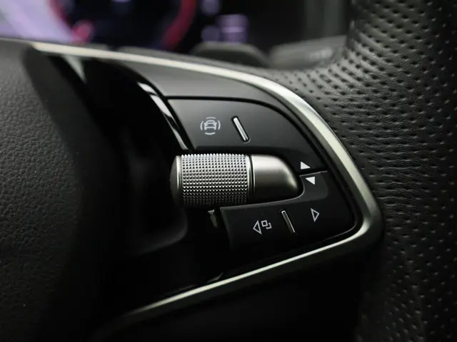 Škoda Karoq 1.5TSI/150PK ACT Sportline DSG 2025 Benzine 23