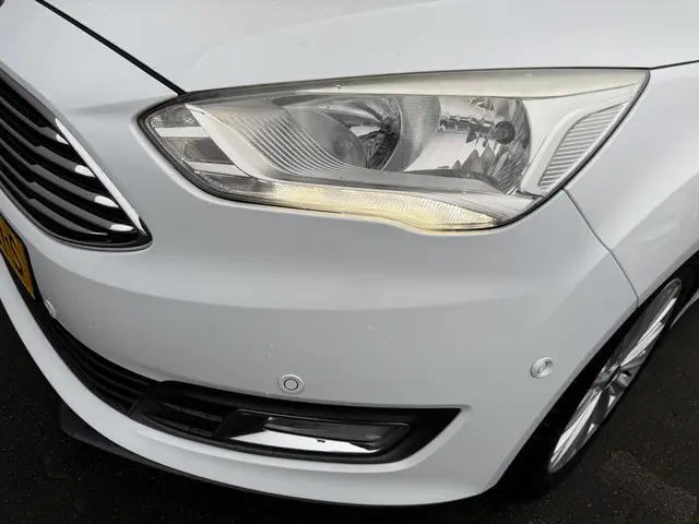 Ford C-MAX 1.0 Titanium 2015 Benzine 14