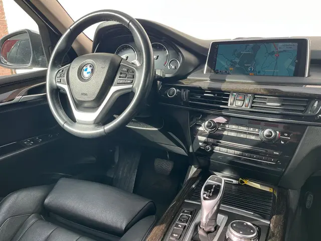 BMW X5 XDrive35i High Executive 2014 Benzine 14