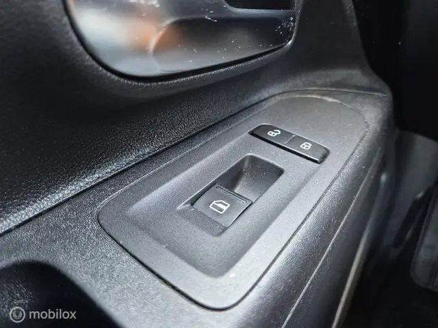 Volkswagen up! 1.0 move up! AIRCO NAVI NAP 2015 Benzine 11