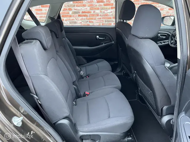 Kia Carens 1.6 GDi ComfortLine 2014 Benzine 24