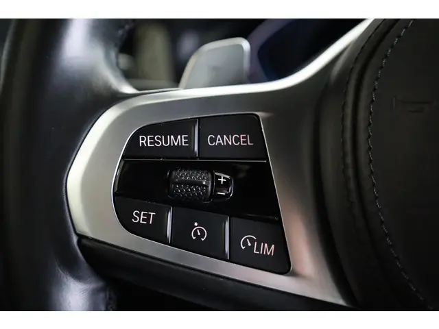 BMW 3 Serie Touring 330e xDrive 2022 Hybride Benzine 23