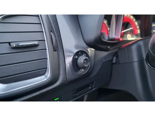 DS DS 5 1.6 THP Performance Line 2018 Benzine 34