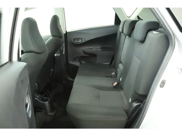 Toyota Verso-S 1.3 VVT-i Trend 2015 Benzine 18
