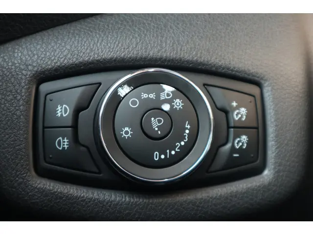 Ford Tourneo Connect Compact 1.0 Titanium 2015 Benzine 23