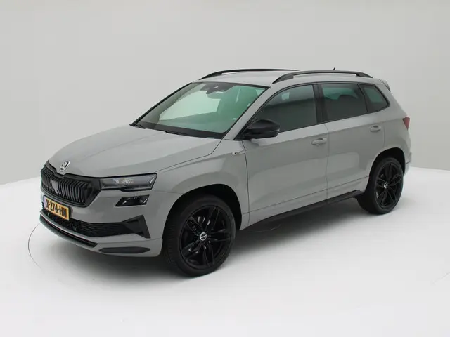 Škoda Karoq 1.5 TSI ACT Sportline Business 2023 Benzine