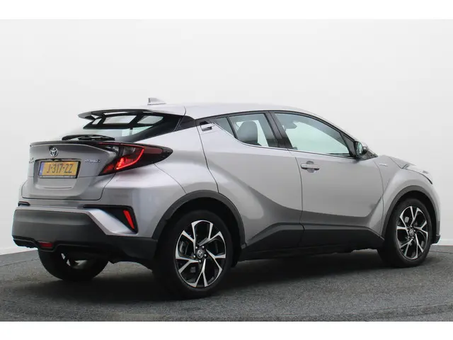 Toyota C-HR 1.8 Hybrid Dynamic 2020 Hybride Benzine 18