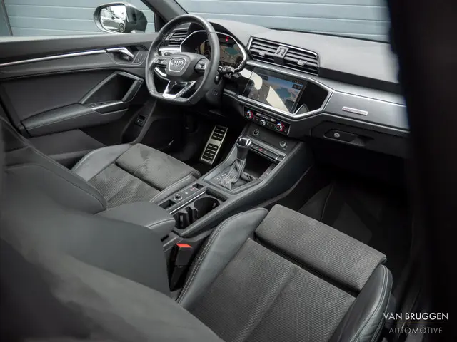 Audi Q3 Sportback 45 TFSI e S-Line 2022 Hybride Benzine 5