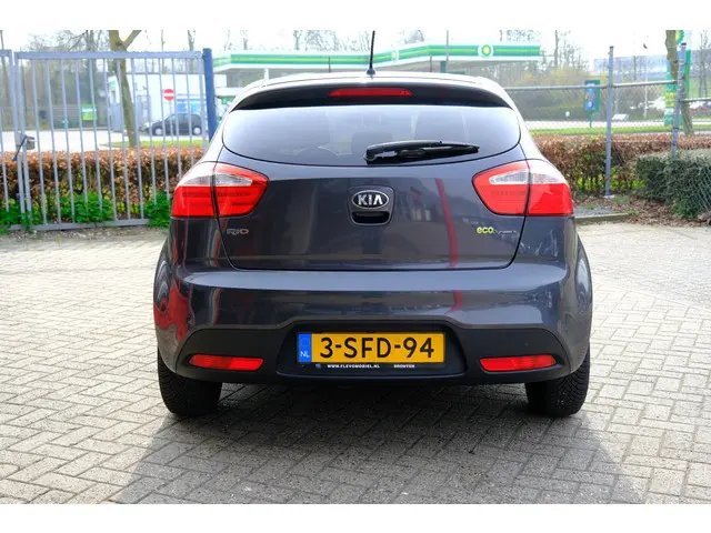 Kia Rio 1.2 CVVT Plus Pack 5-drs Airco|Navi 2014 Benzine 8