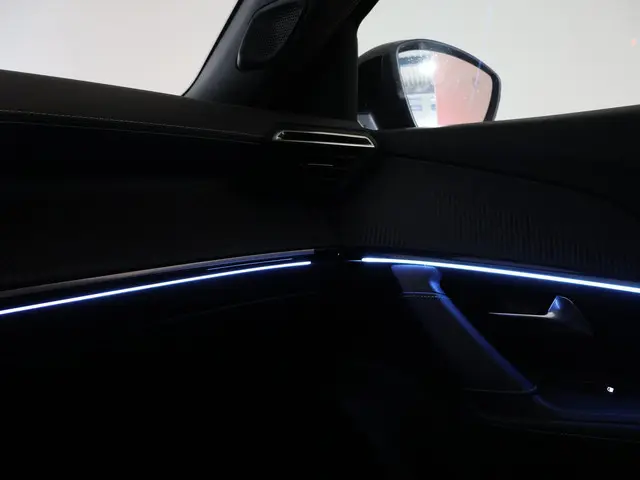Peugeot e-2008 EV GT PACK 50 kWh 2021 Elektrisch 22