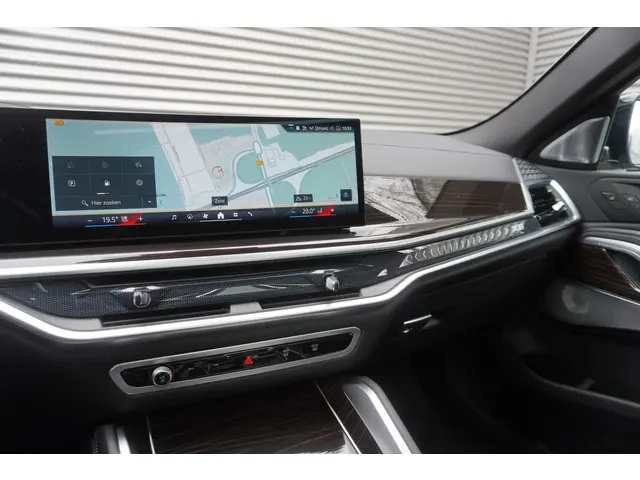 BMW X6 xDrive40i 2025 Benzine 11