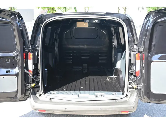 Ford Transit Courier 1.0i EcoBoost Limited 2024 Benzine 12