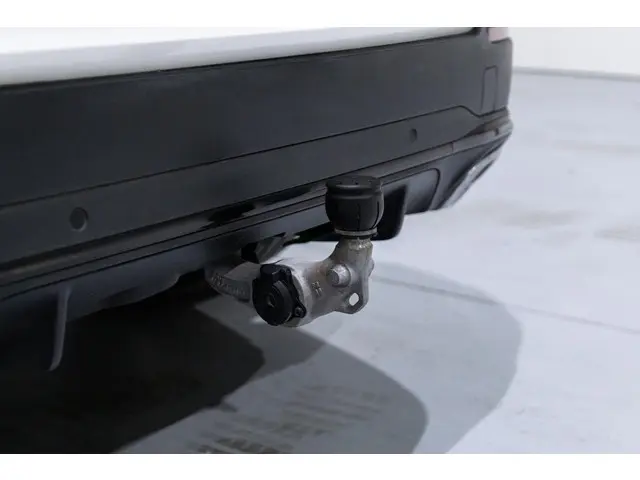 Mercedes-Benz GLC 300e 4MATIC 2021 Hybride Benzine 14