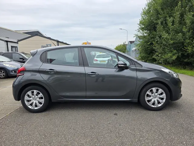 Peugeot 208 1.2 PureTech Active 2016 Benzine 6