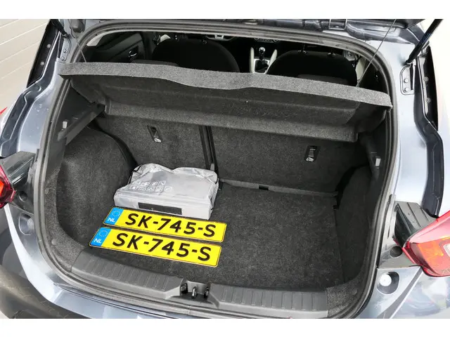 Nissan Micra 0.9 IG-T Business Edition 2018 Benzine 37