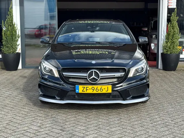 Mercedes-Benz CLA AMG 45 4MATIC 2015 Benzine 4