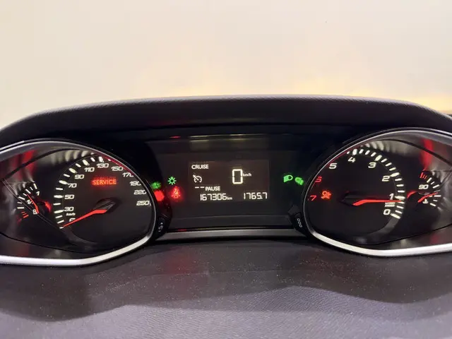 Peugeot 308 HB 1.2 Blue Lease Exe. Pano 2016 Benzine 14