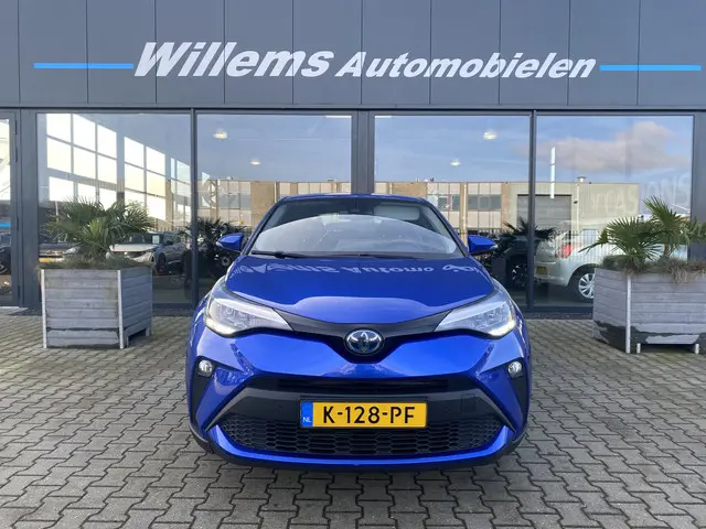 Toyota C-HR 2