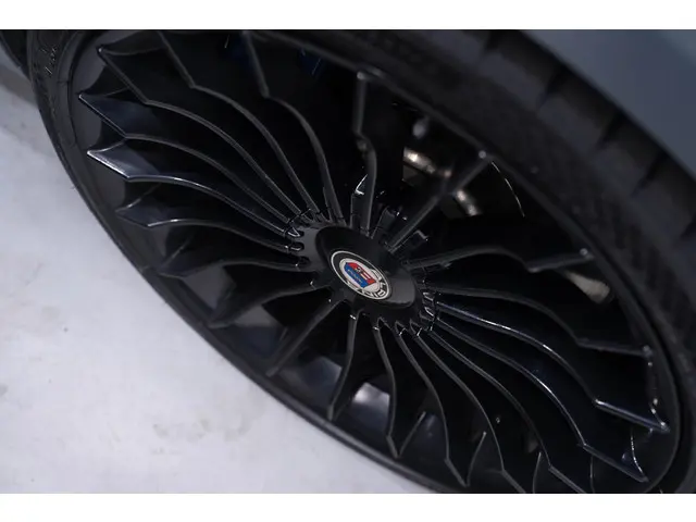 BMW 8 Serie 840d xDrive High Executive 2020 Diesel 30